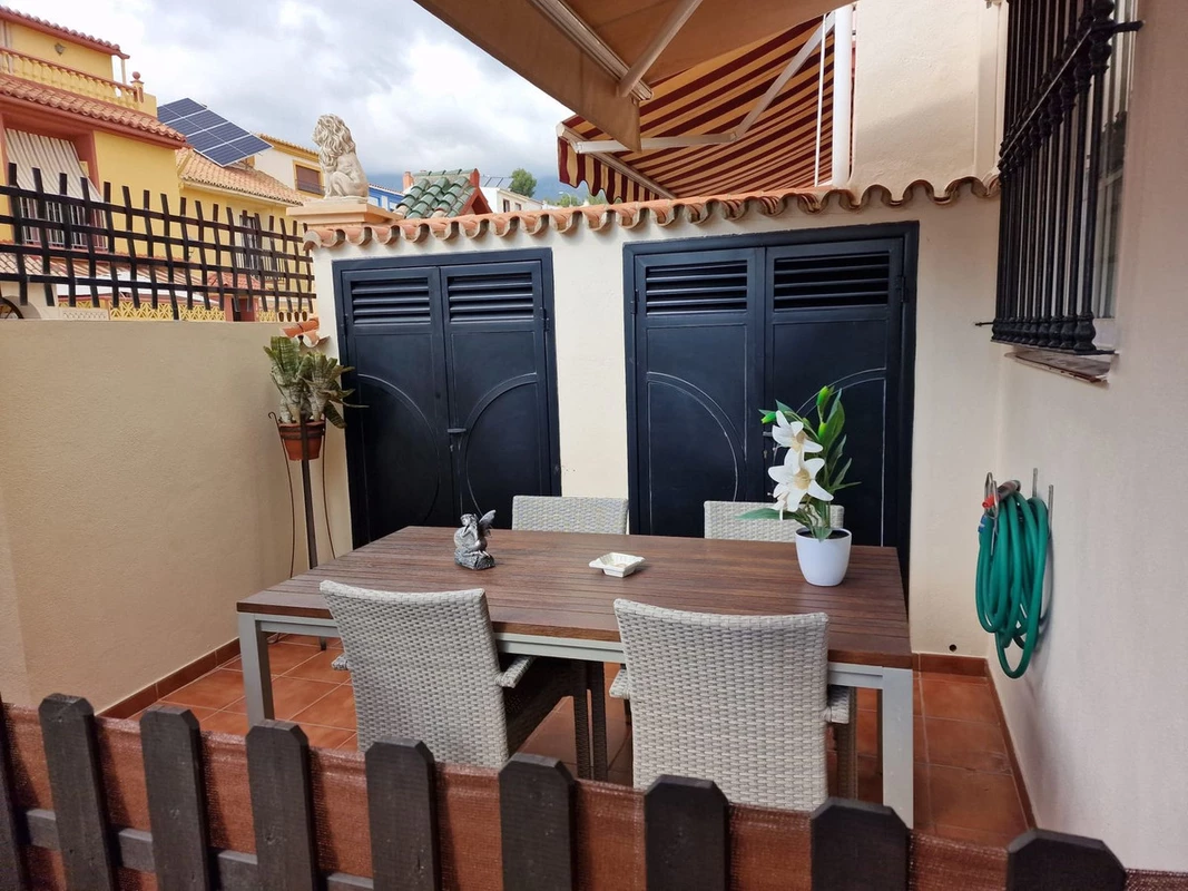 8-e64a9055bba3e77ac8aca3b893cdf826