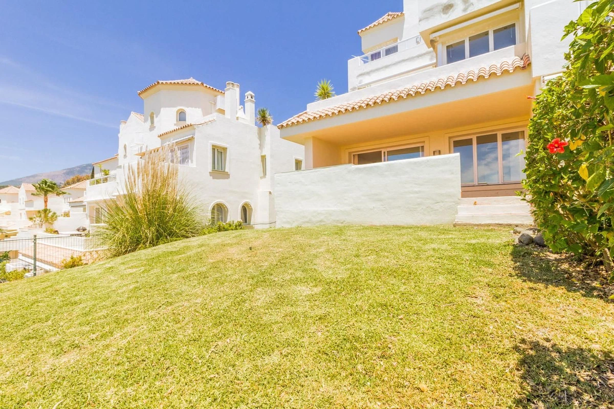 2-5bd7b9d04b45e33852eaf0ec6670150d