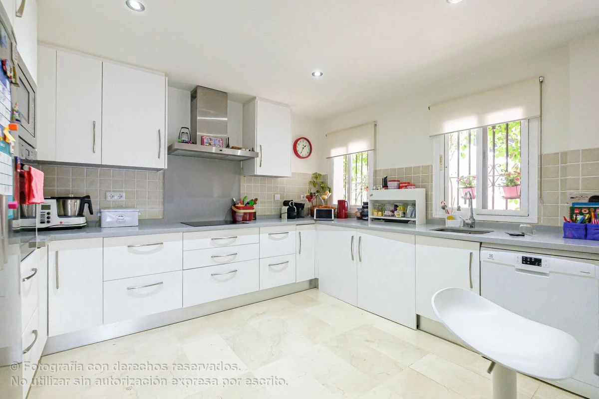 2-5bd7b9d04b45e33852eaf0ec6670150d