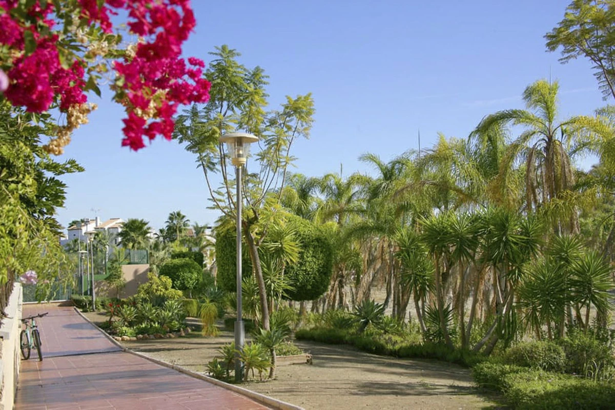 7-aa4cc561180b369757c0bb4af9886cd3