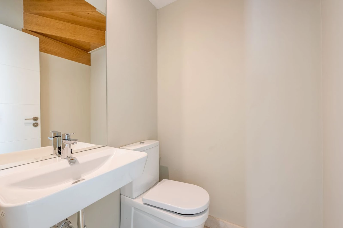 9-467d0cee5b725f3ef65f102a0c2e69c0