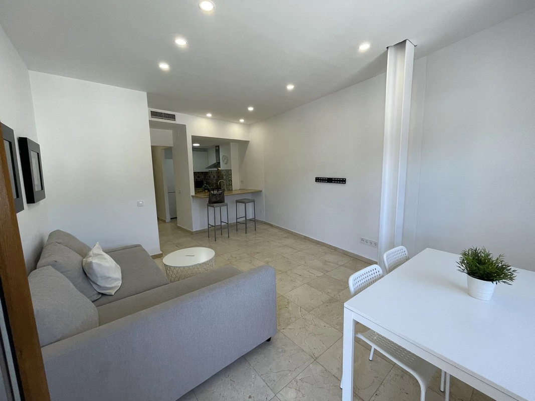 2-5bd7b9d04b45e33852eaf0ec6670150d