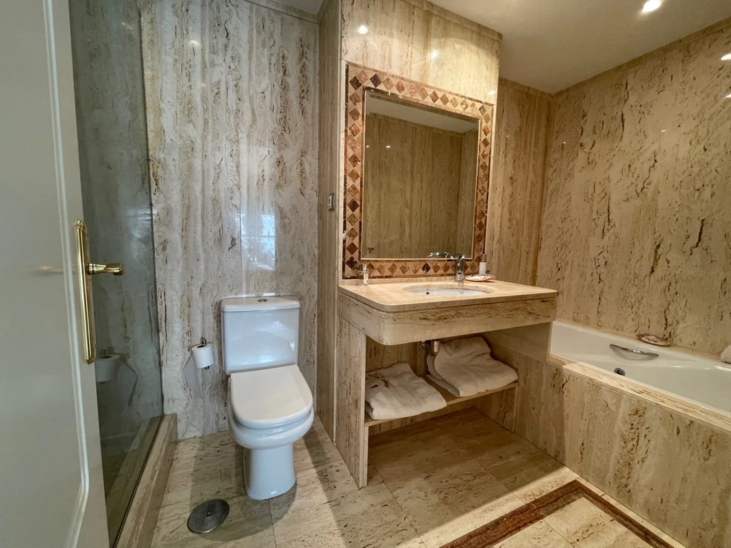 9-467d0cee5b725f3ef65f102a0c2e69c0