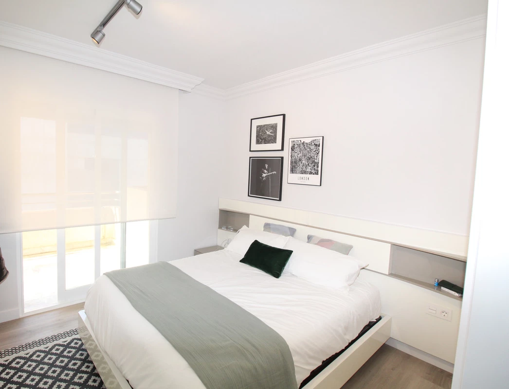 8-e64a9055bba3e77ac8aca3b893cdf826