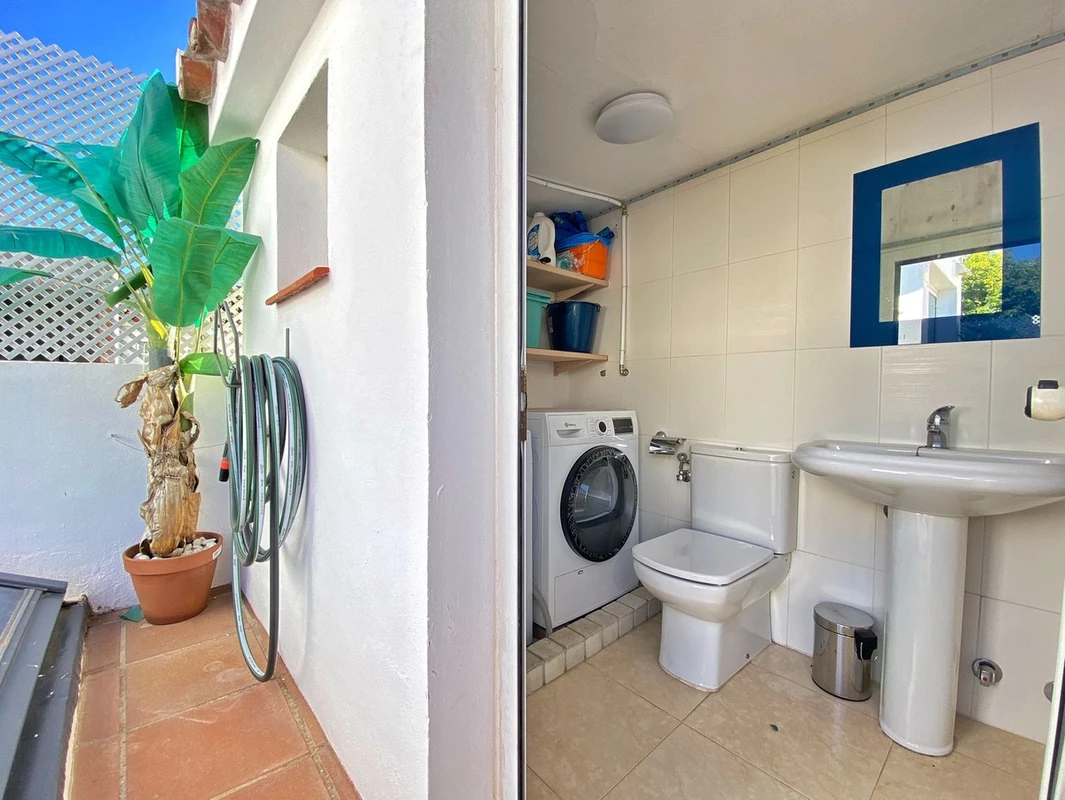 8-e64a9055bba3e77ac8aca3b893cdf826