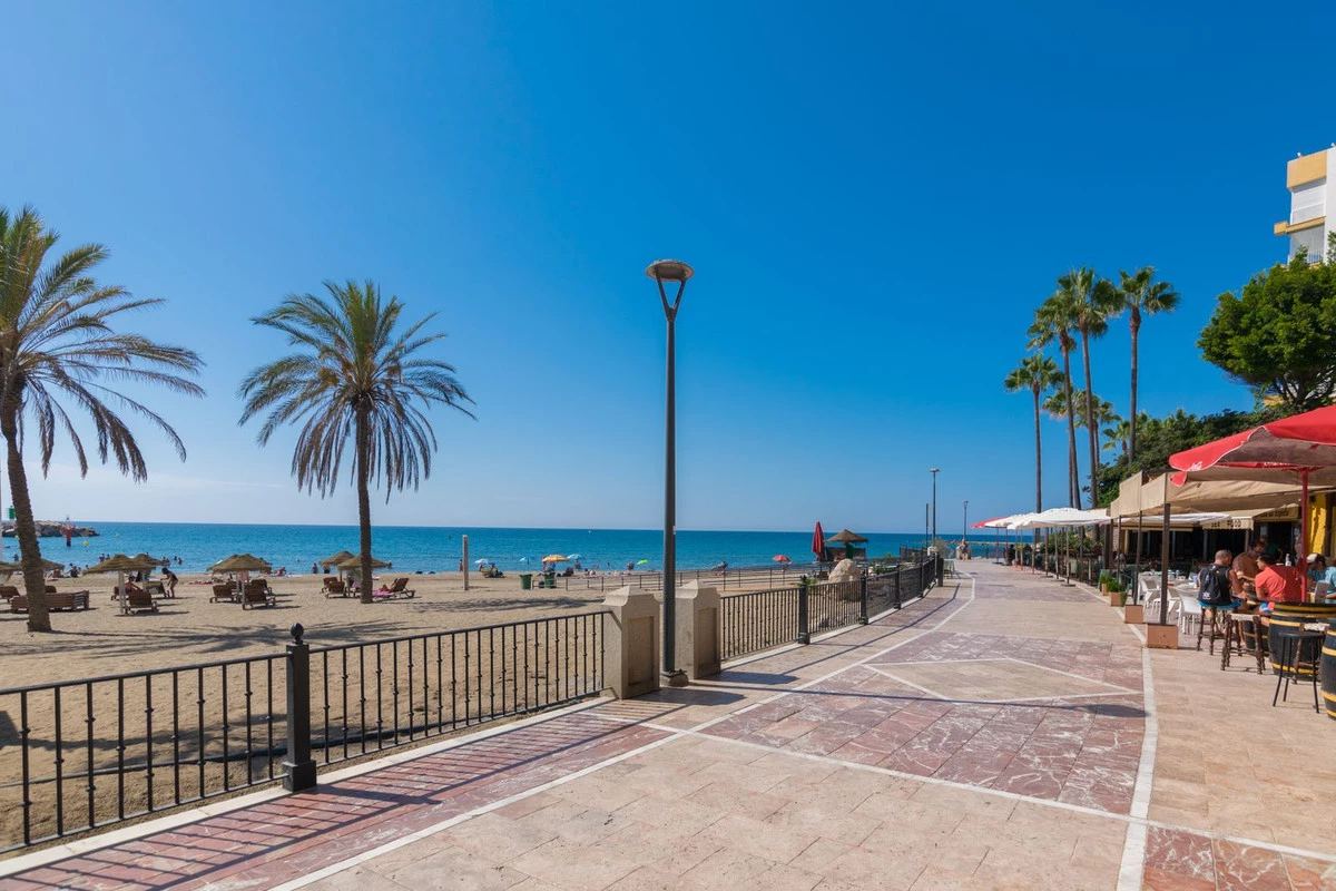 1-7980e48d732b6fc85c14b43b94d2aa54