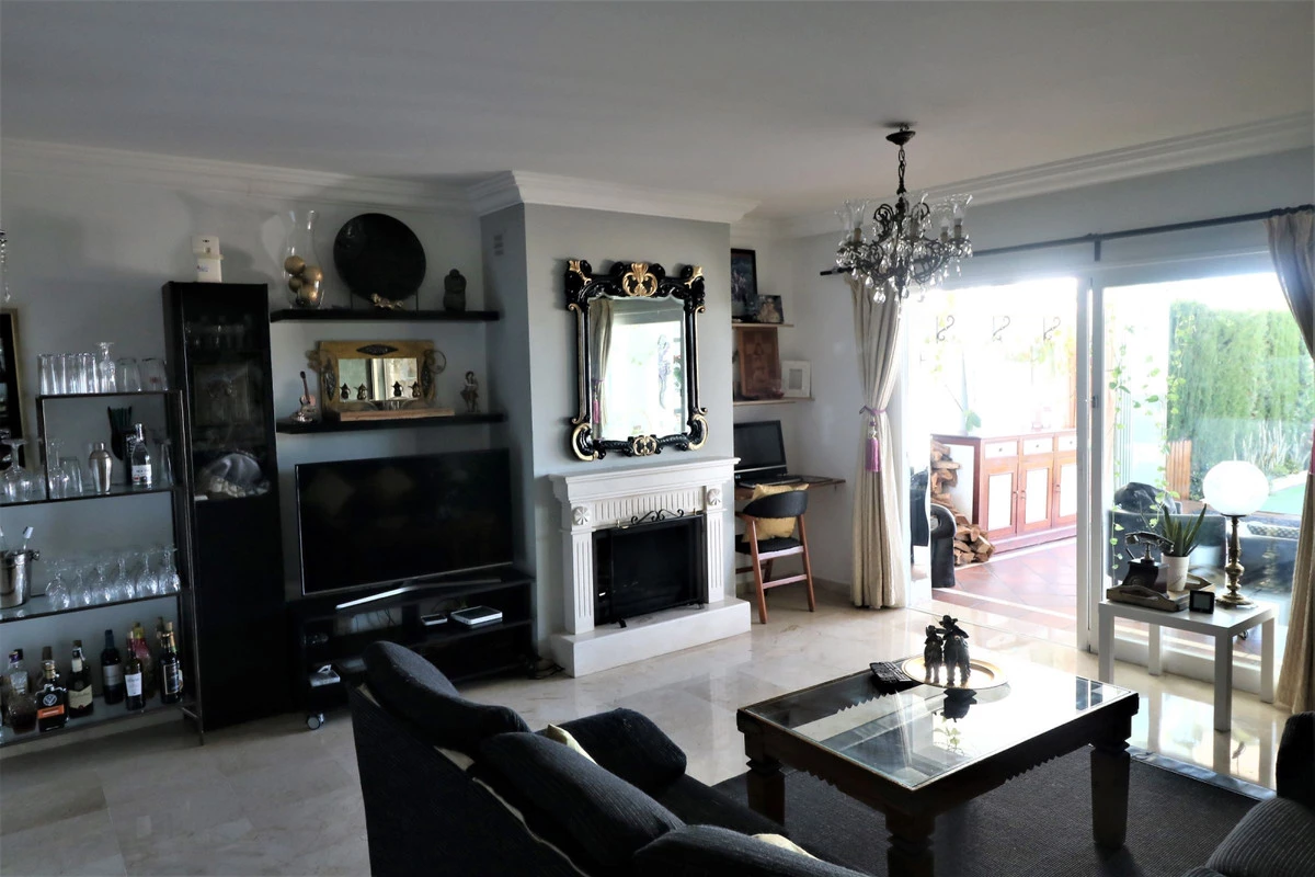 9-467d0cee5b725f3ef65f102a0c2e69c0