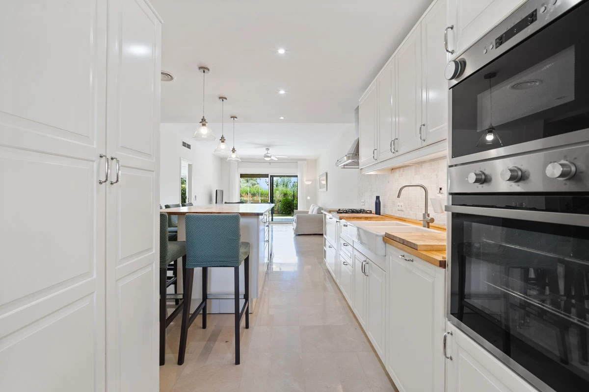 8-e64a9055bba3e77ac8aca3b893cdf826