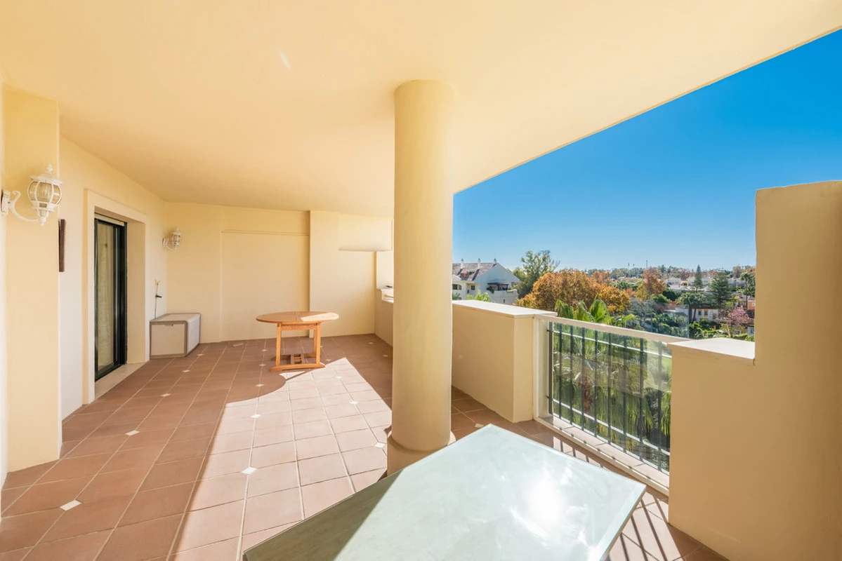 2-5bd7b9d04b45e33852eaf0ec6670150d