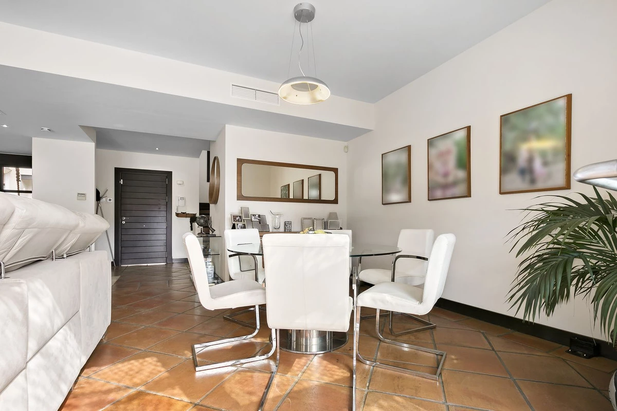 9-467d0cee5b725f3ef65f102a0c2e69c0