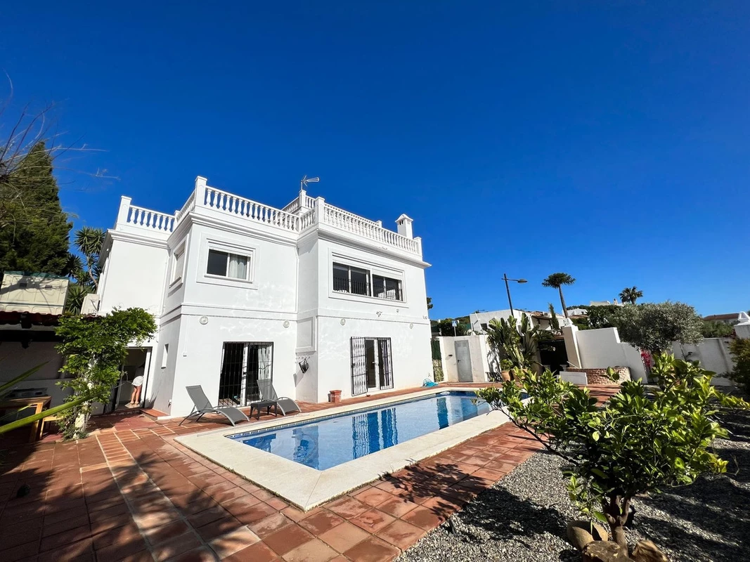 2-5bd7b9d04b45e33852eaf0ec6670150d