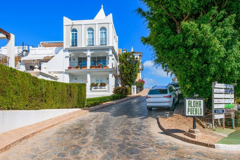 R4106650 | Penthouse in Nueva Andalucía – € 575,000 – 2 beds, 2 baths