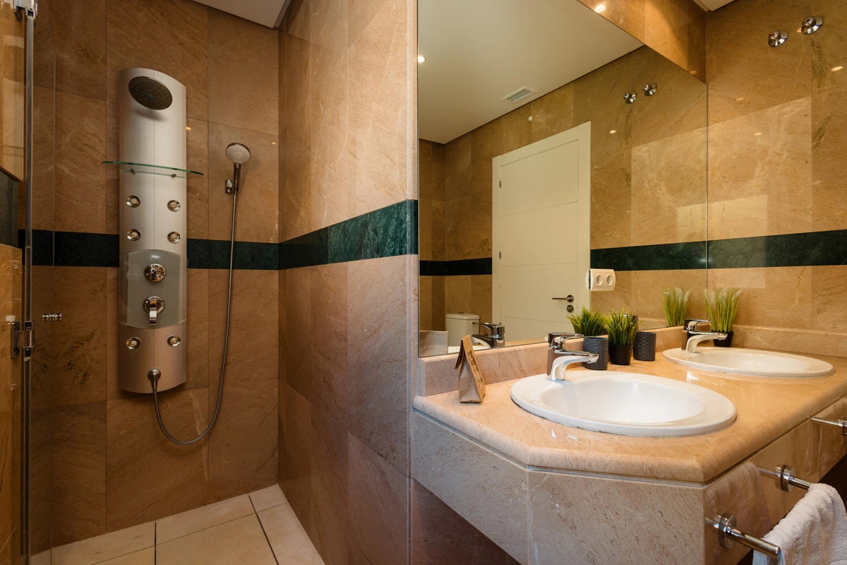 8-e64a9055bba3e77ac8aca3b893cdf826