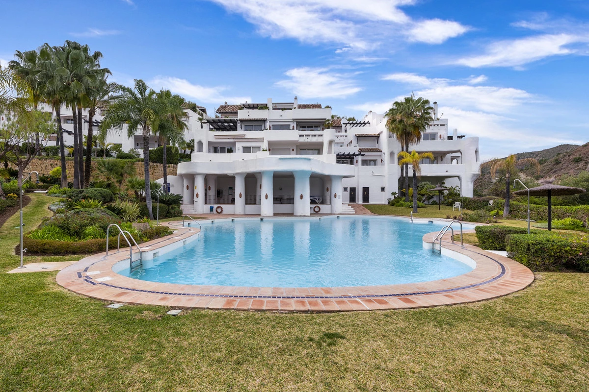 2-5bd7b9d04b45e33852eaf0ec6670150d