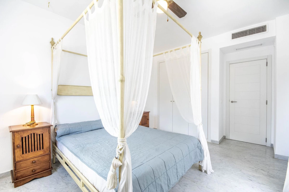 4-c23c0f86247804fa50226aecd8b0b2c8