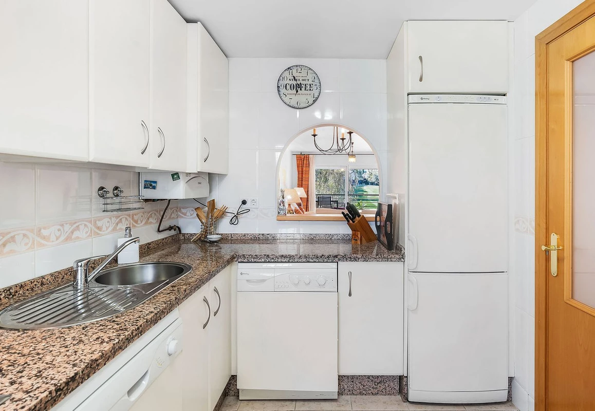 8-e64a9055bba3e77ac8aca3b893cdf826