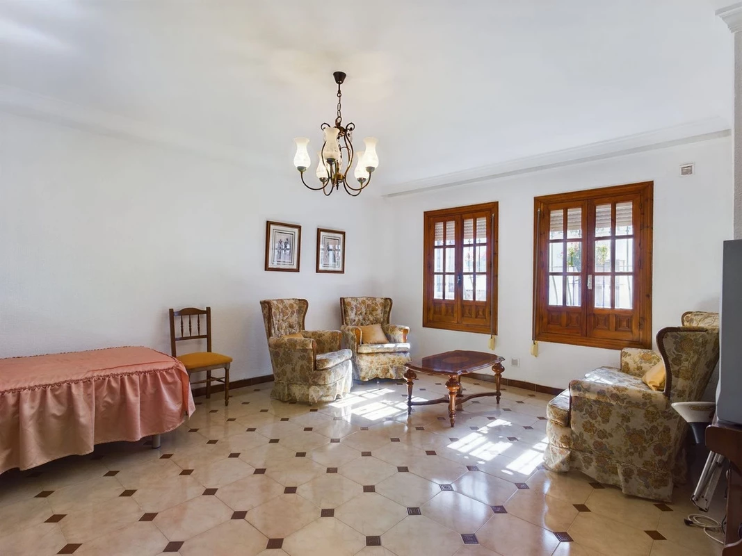 2-5bd7b9d04b45e33852eaf0ec6670150d