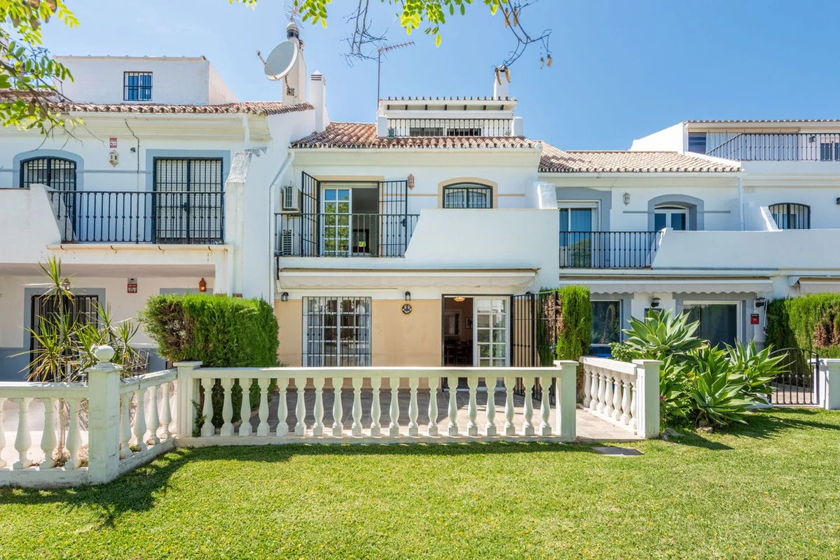 2-5bd7b9d04b45e33852eaf0ec6670150d