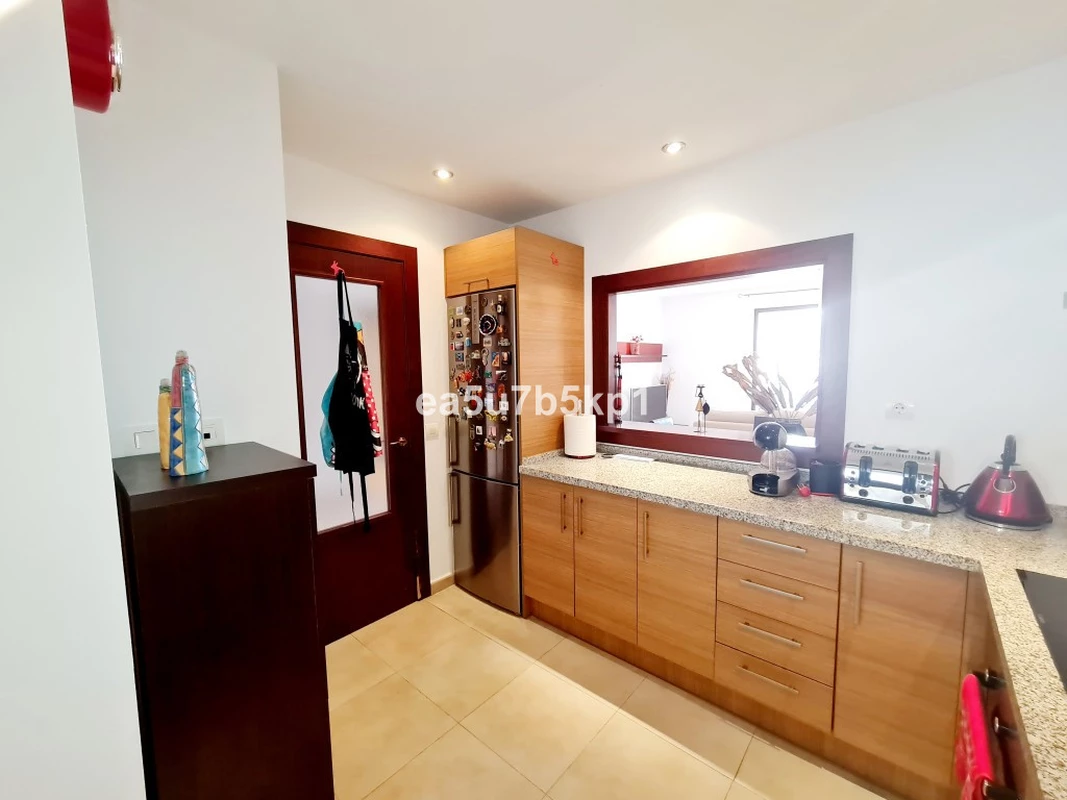 8-e64a9055bba3e77ac8aca3b893cdf826