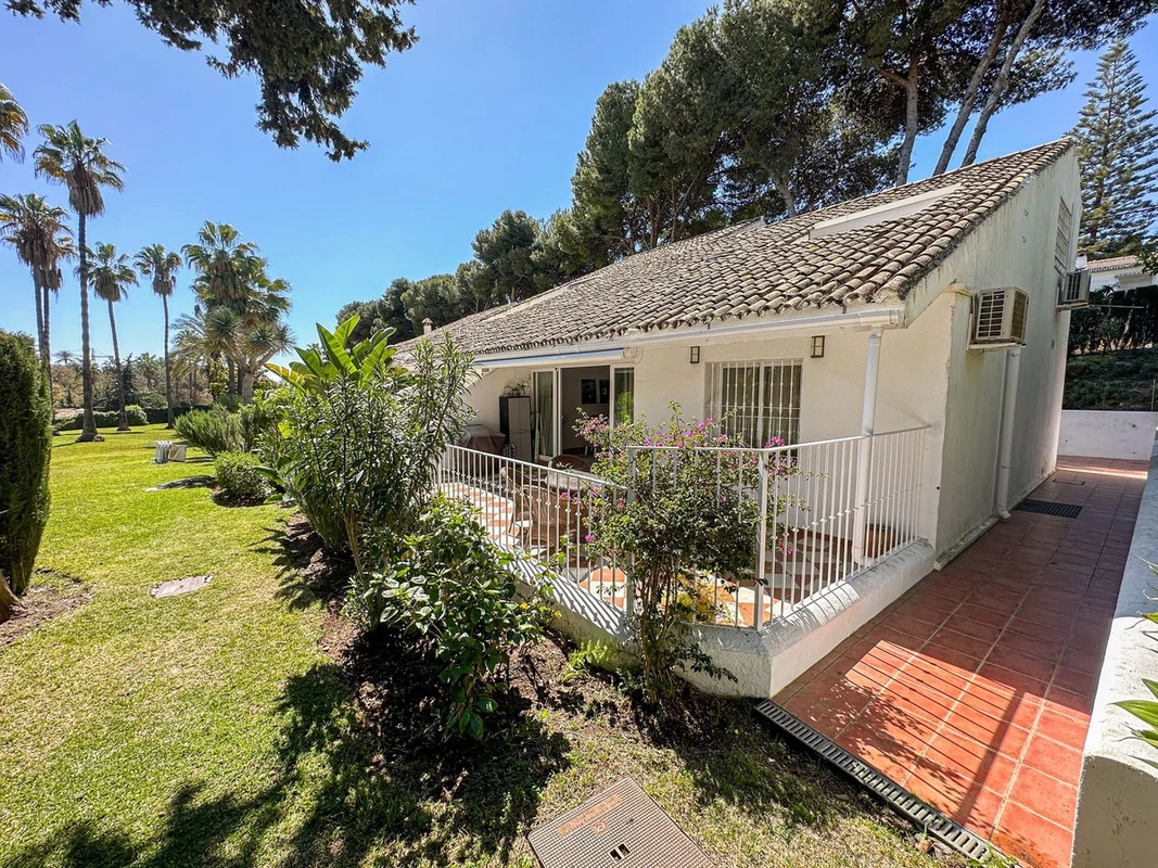 1-7980e48d732b6fc85c14b43b94d2aa54