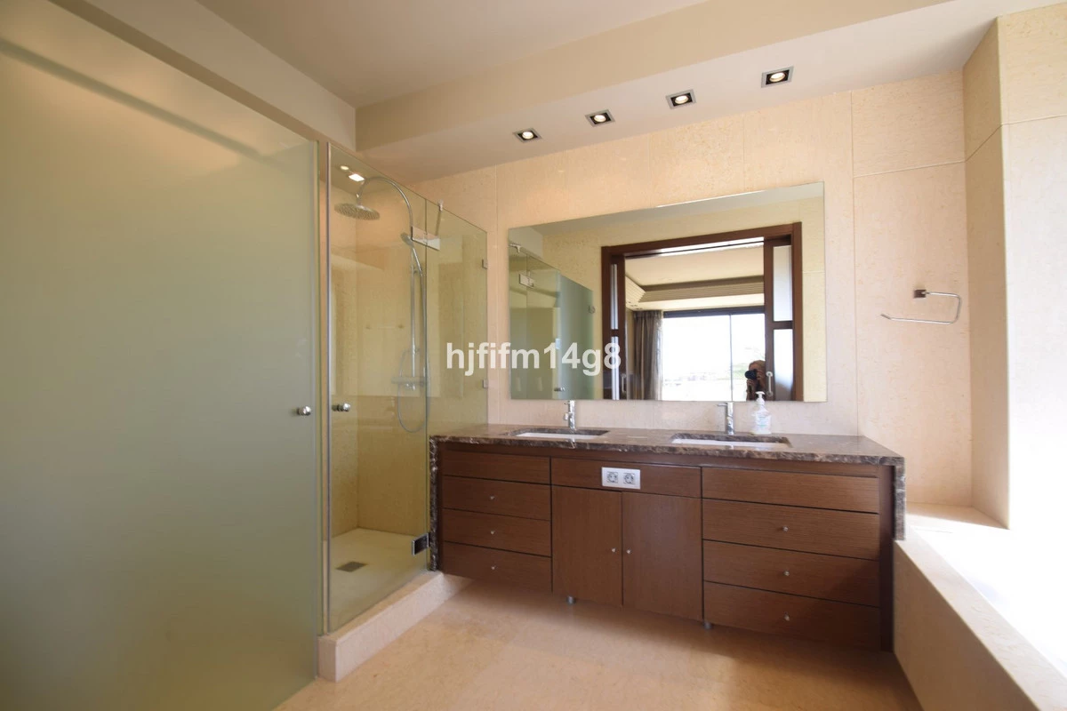 8-e64a9055bba3e77ac8aca3b893cdf826