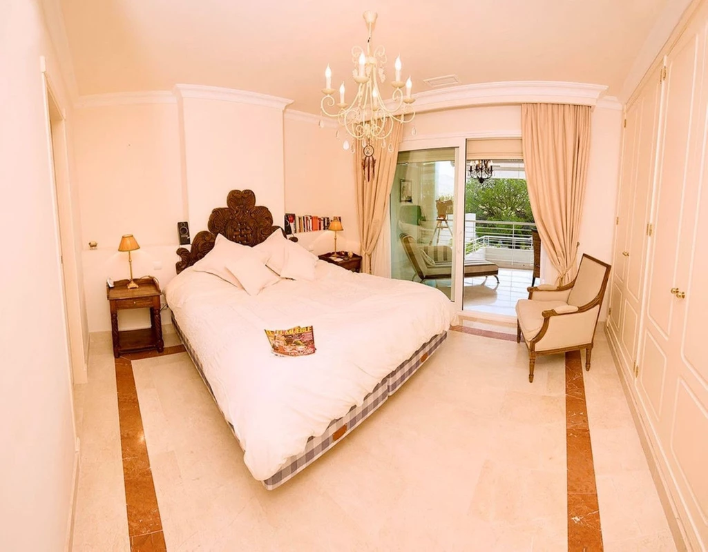 2-5bd7b9d04b45e33852eaf0ec6670150d