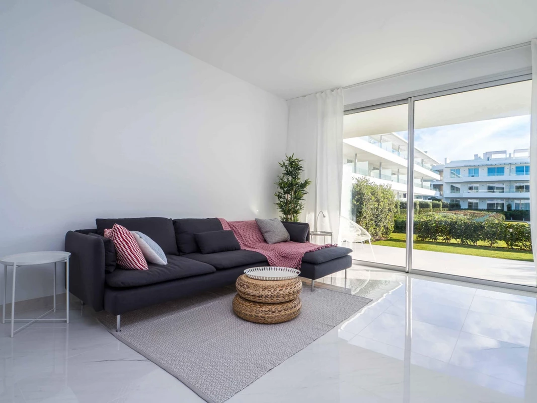 2-5bd7b9d04b45e33852eaf0ec6670150d