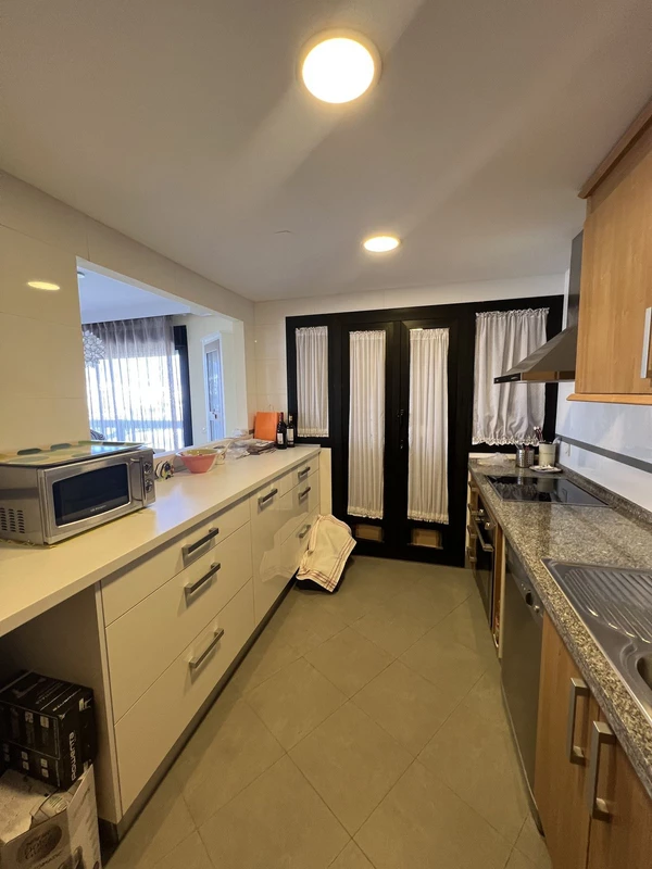 8-e64a9055bba3e77ac8aca3b893cdf826