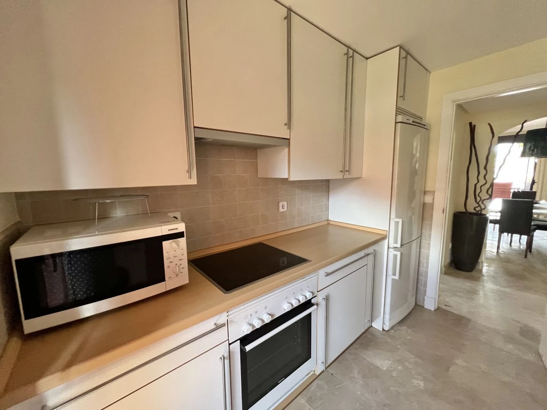 9-467d0cee5b725f3ef65f102a0c2e69c0