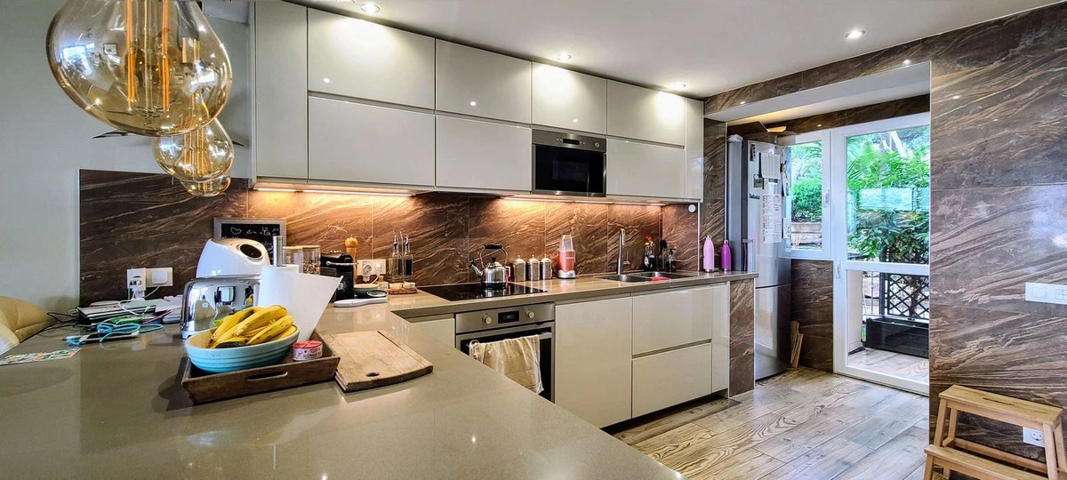 8-e64a9055bba3e77ac8aca3b893cdf826