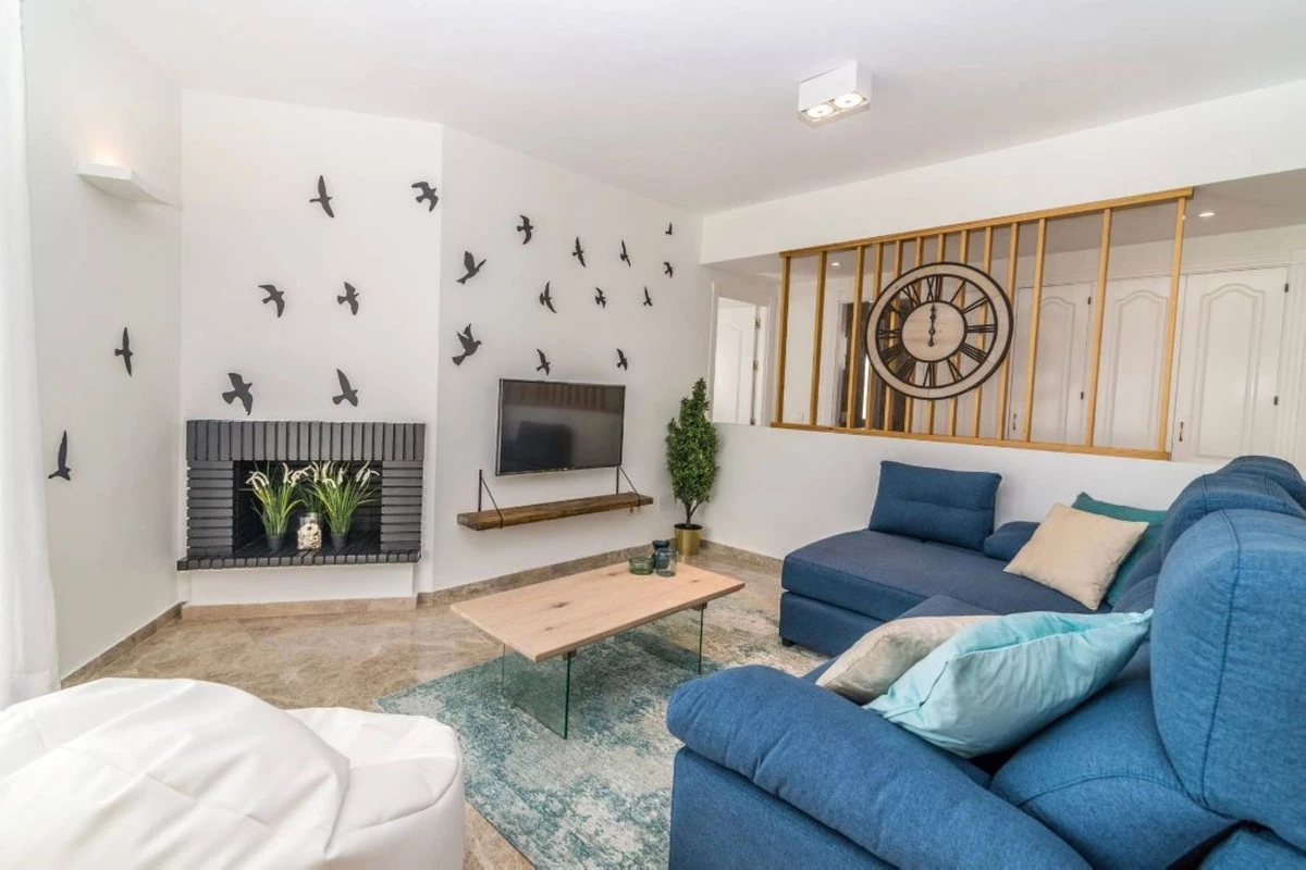 2-5bd7b9d04b45e33852eaf0ec6670150d