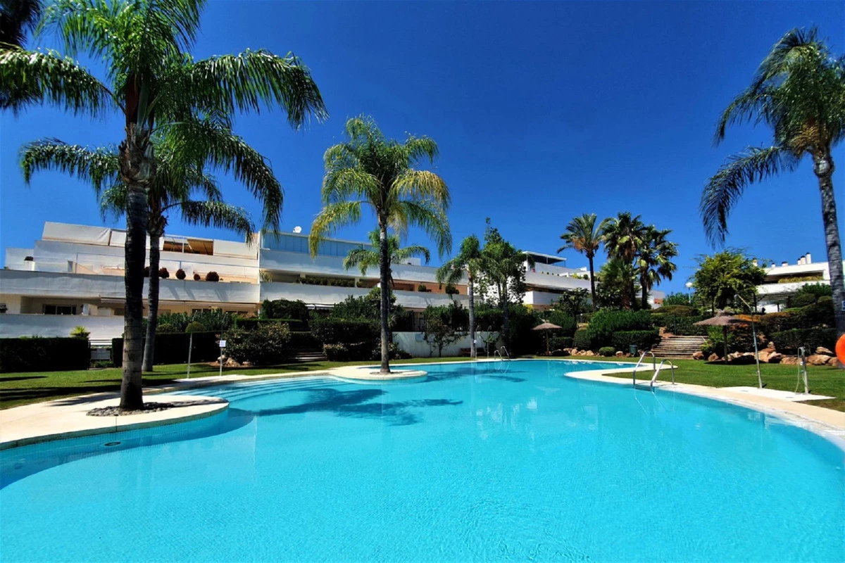 1-7980e48d732b6fc85c14b43b94d2aa54