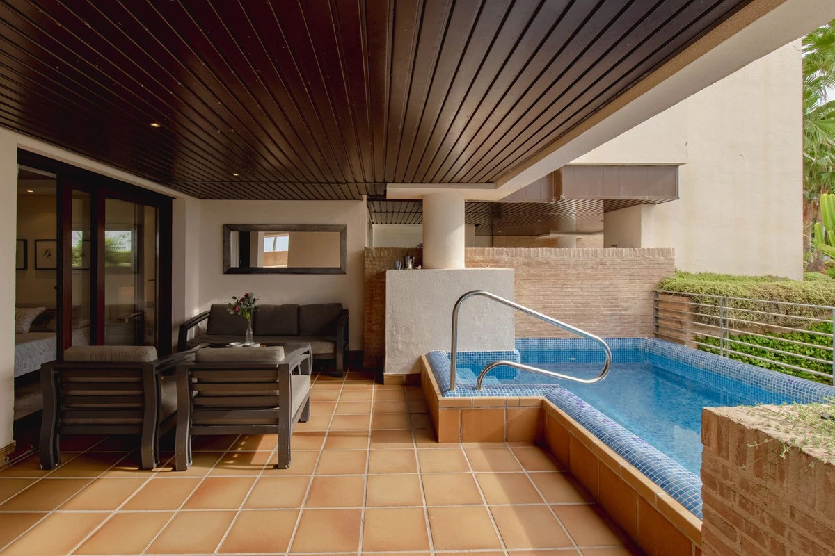 4-c23c0f86247804fa50226aecd8b0b2c8