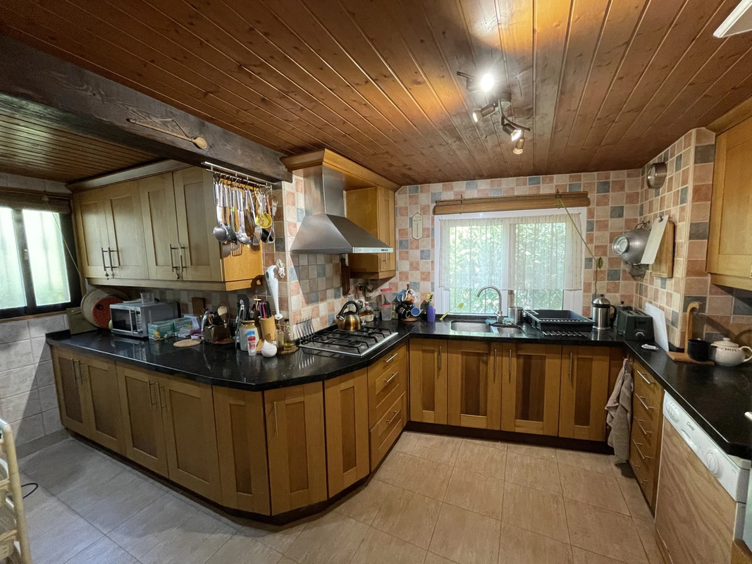 2-5bd7b9d04b45e33852eaf0ec6670150d