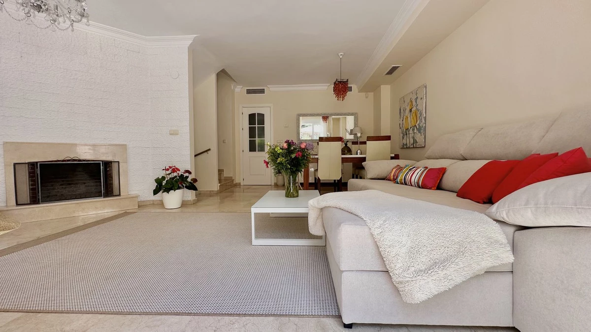 3-e898b2bb2a2fdfd06d2c39894dce8316