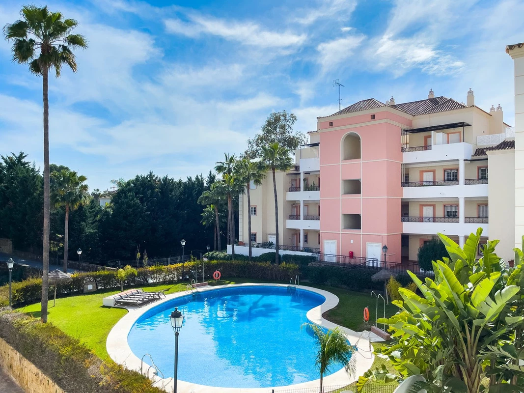 2-5bd7b9d04b45e33852eaf0ec6670150d