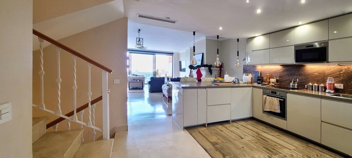 9-467d0cee5b725f3ef65f102a0c2e69c0