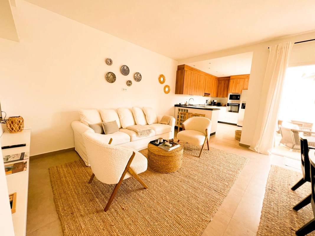 8-e64a9055bba3e77ac8aca3b893cdf826