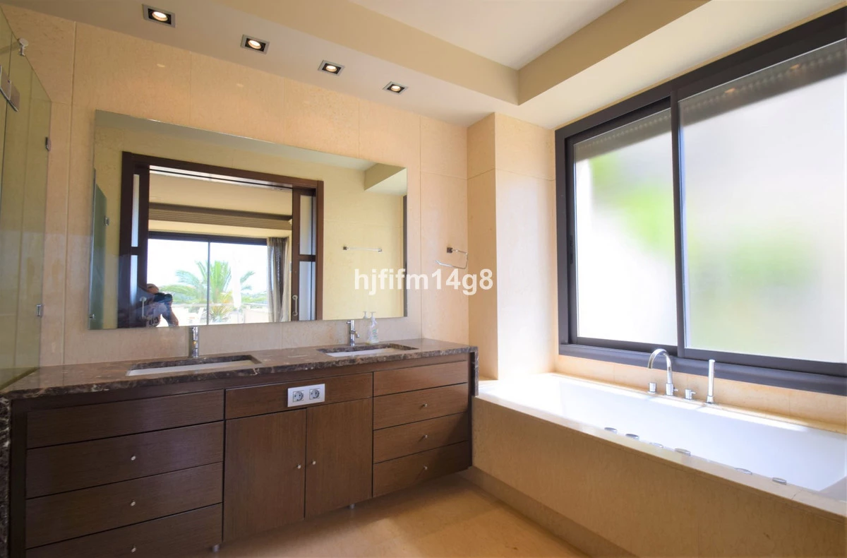 9-467d0cee5b725f3ef65f102a0c2e69c0