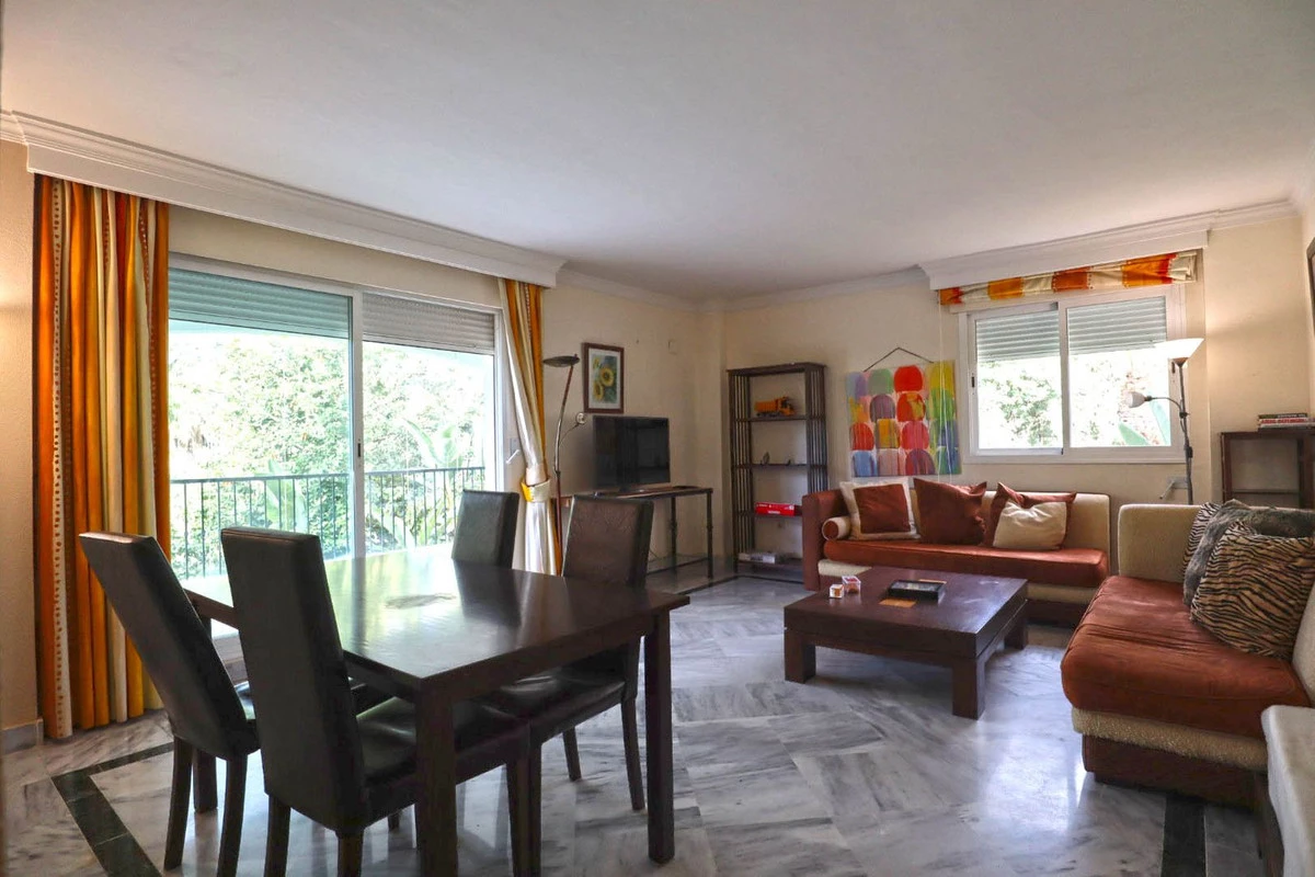 2-5bd7b9d04b45e33852eaf0ec6670150d