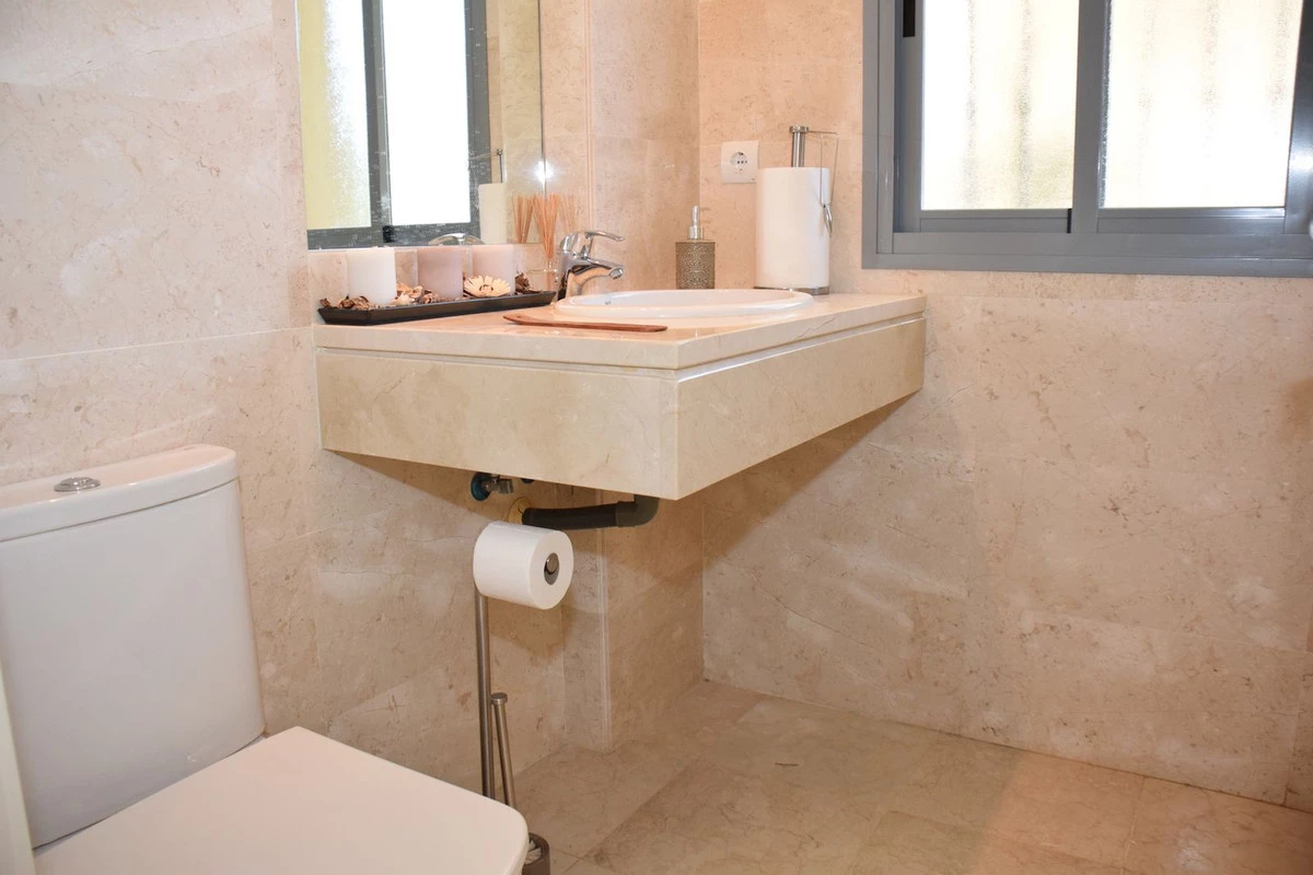 8-e64a9055bba3e77ac8aca3b893cdf826