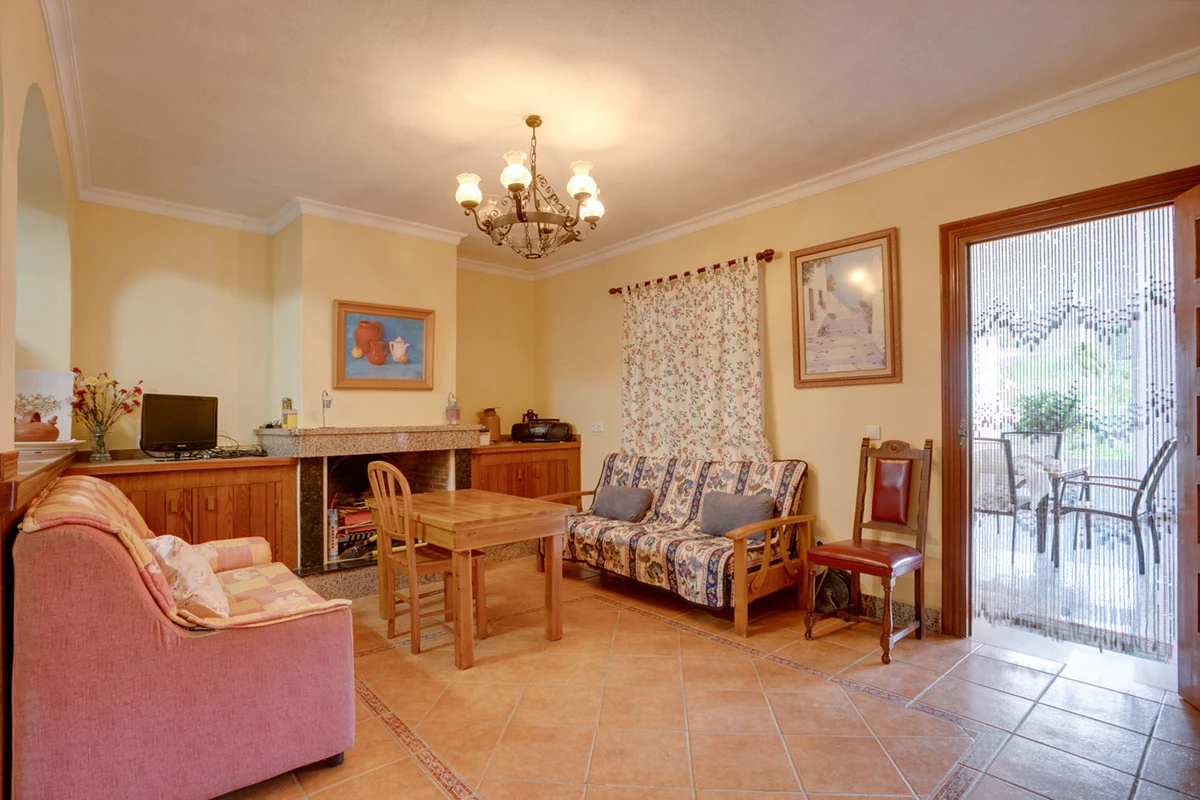 4-c23c0f86247804fa50226aecd8b0b2c8