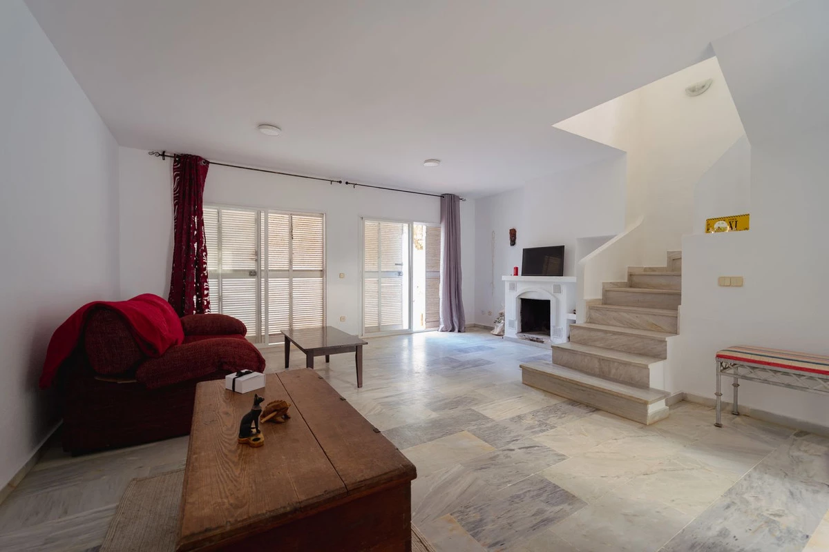 2-5bd7b9d04b45e33852eaf0ec6670150d