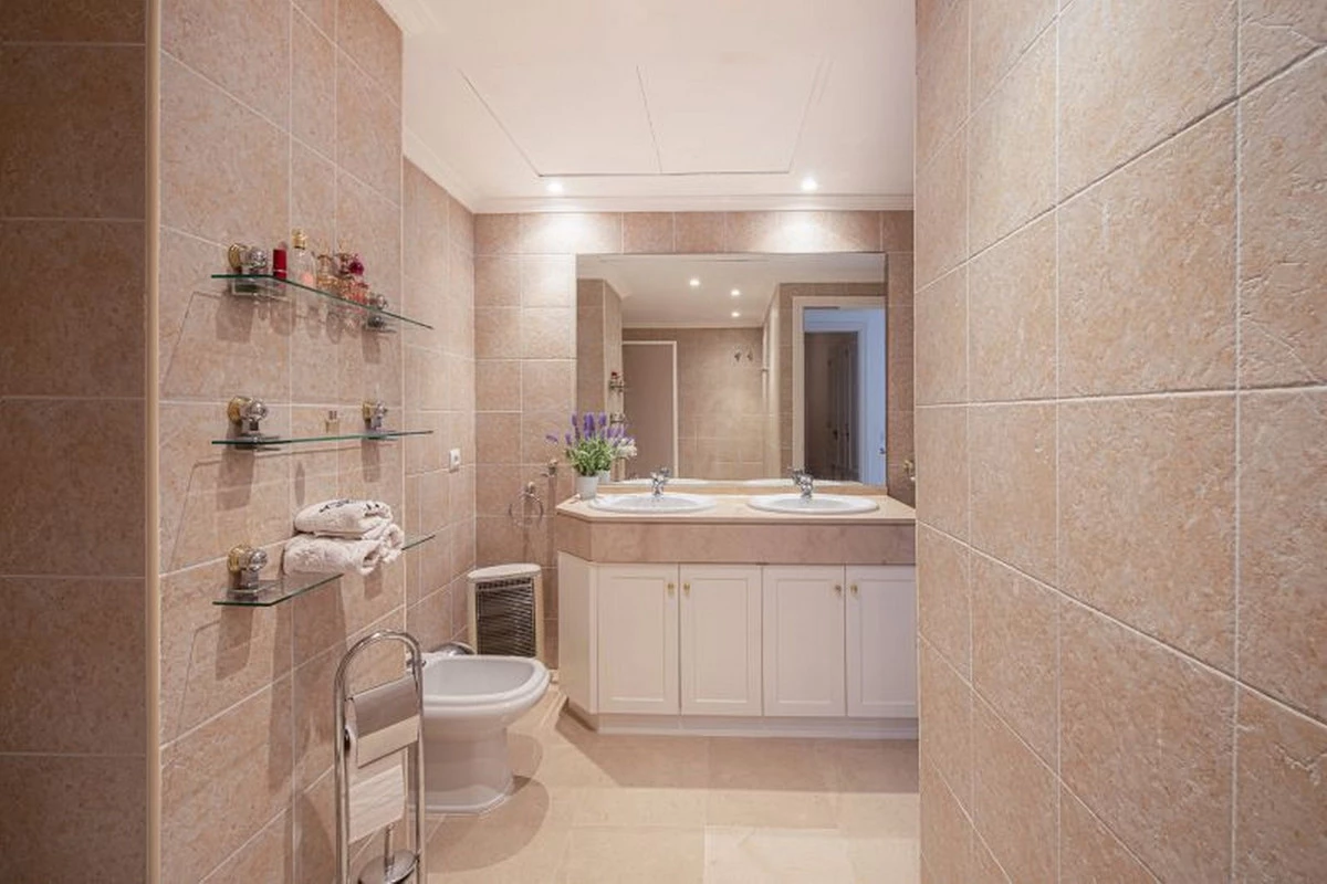 8-e64a9055bba3e77ac8aca3b893cdf826