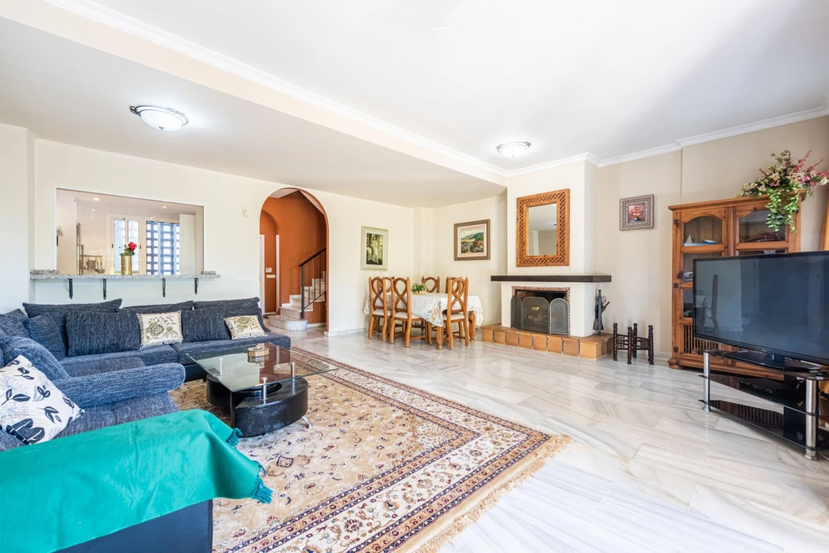 3-e898b2bb2a2fdfd06d2c39894dce8316