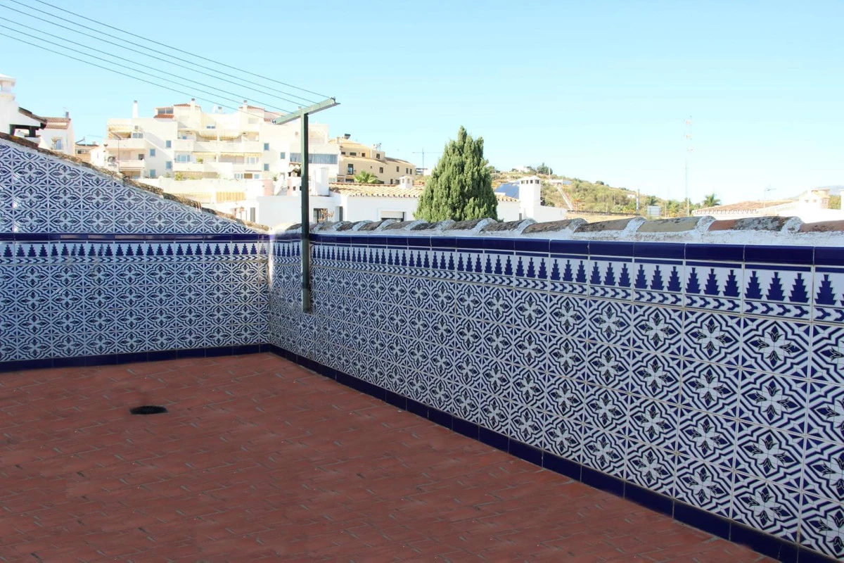 9-467d0cee5b725f3ef65f102a0c2e69c0