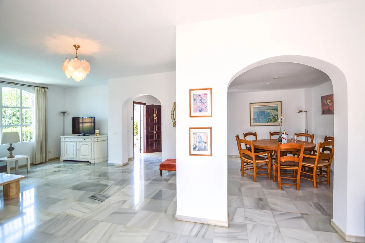 8-e64a9055bba3e77ac8aca3b893cdf826