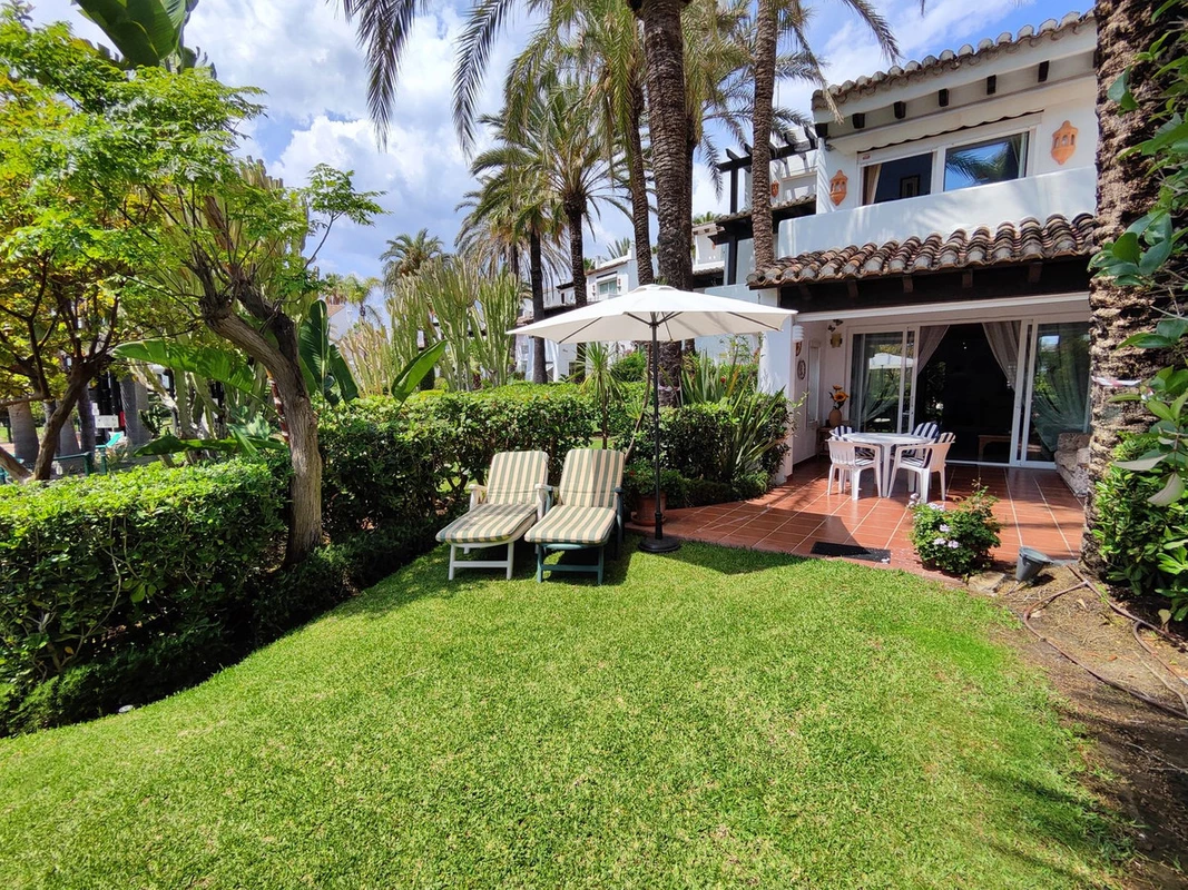 2-5bd7b9d04b45e33852eaf0ec6670150d