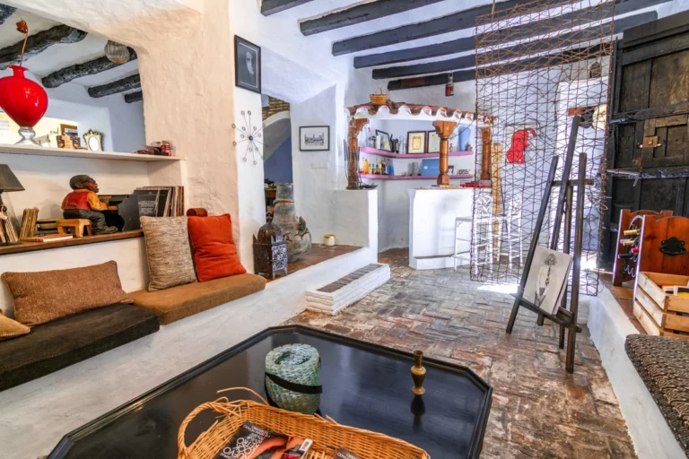 R3390619 | Townhouse in Estepona – € 431,000 – 2 beds, 2 baths
