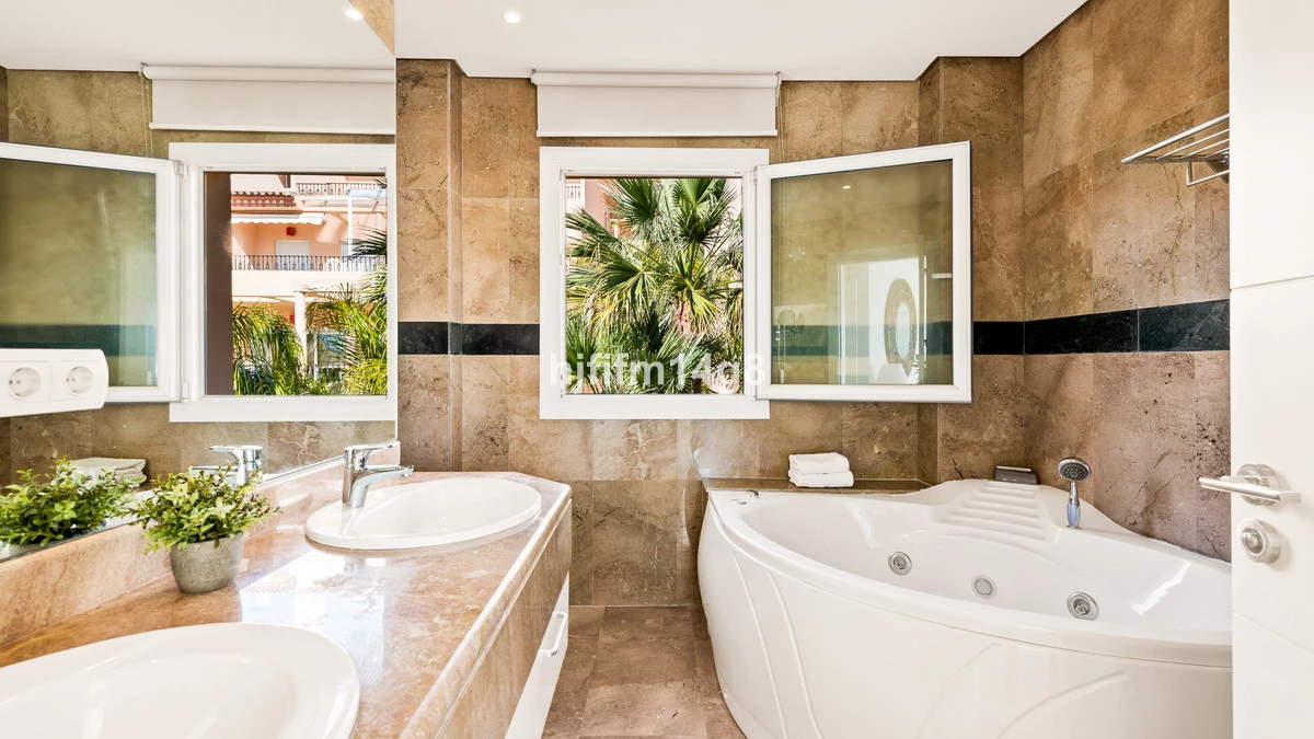 9-467d0cee5b725f3ef65f102a0c2e69c0